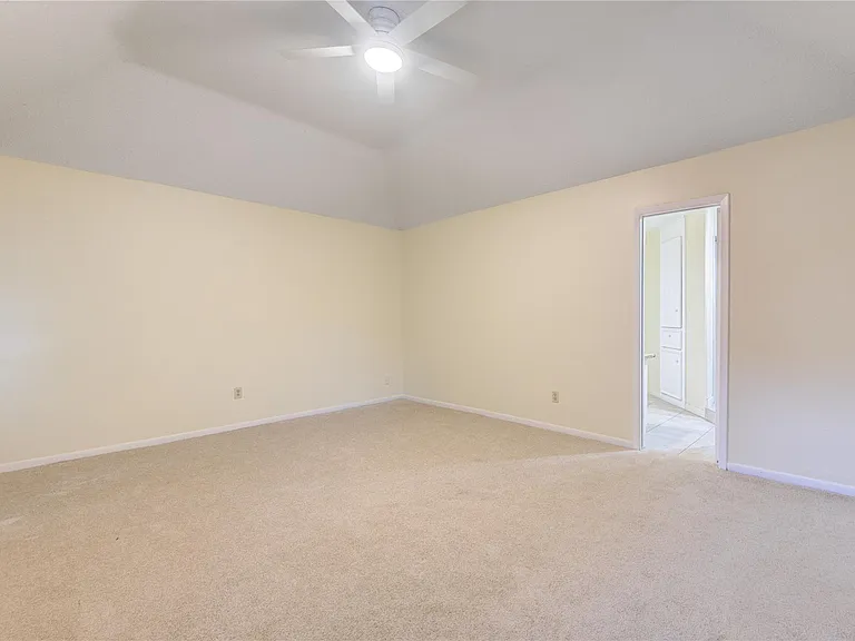 12810 Chaseland Ln — Photo 23