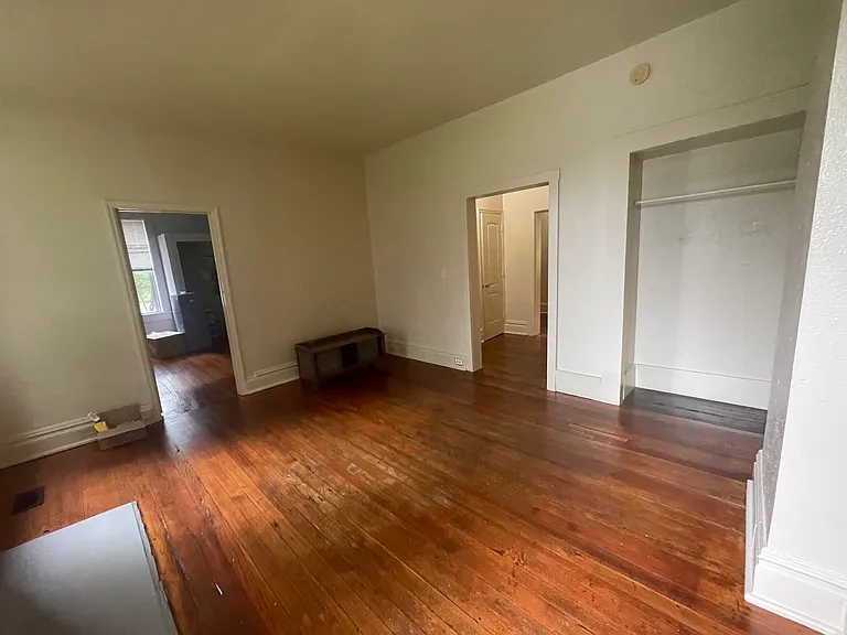 1235 E 8th St — Photo 20