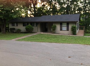 6 Villager Resort Dr, Somerset, KY 42503