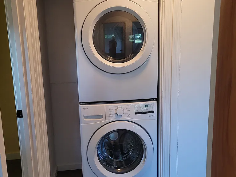 Washer and dryer on main floor