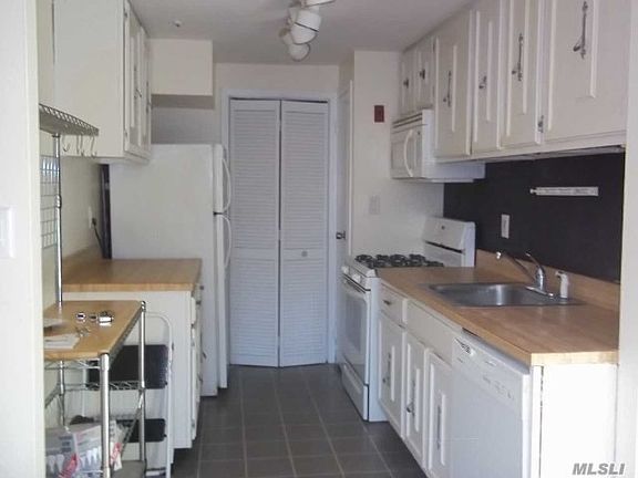 2nd image of 52 Skyline Dr