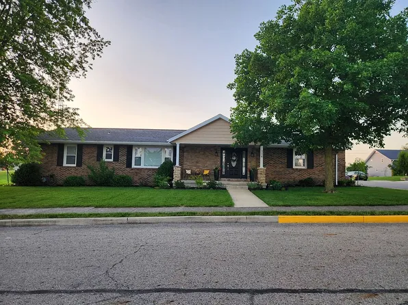 114 E Walnut St, Botkins, OH 45306