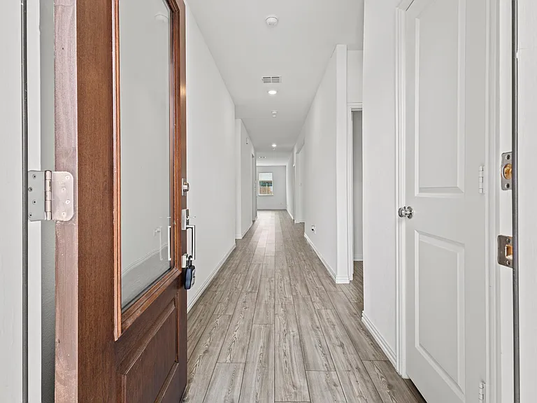 3708 Milkweed Rd — Photo 4