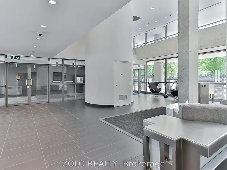 285 Mutual St #709 — Photo 32