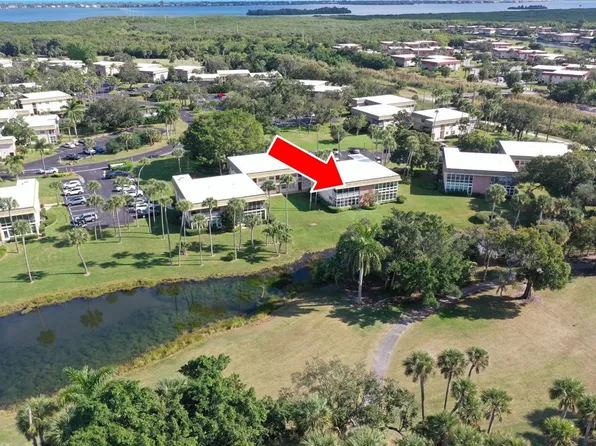 2 Vista Gardens Trl APT 106, Vero Beach, FL 32962