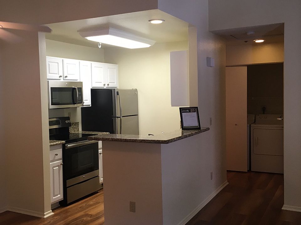 1st image of 2328 Catalina Cir APT 404