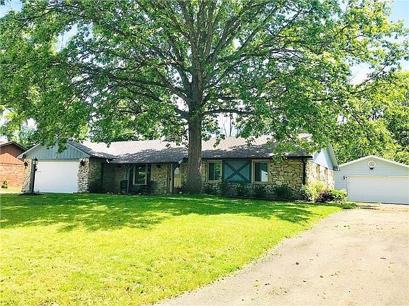 3rd image of 1476 Woodscliff Dr