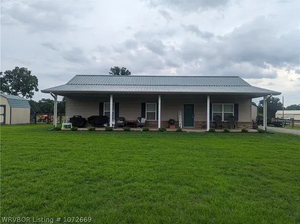 804 N Gray St, Pocola, OK 74902