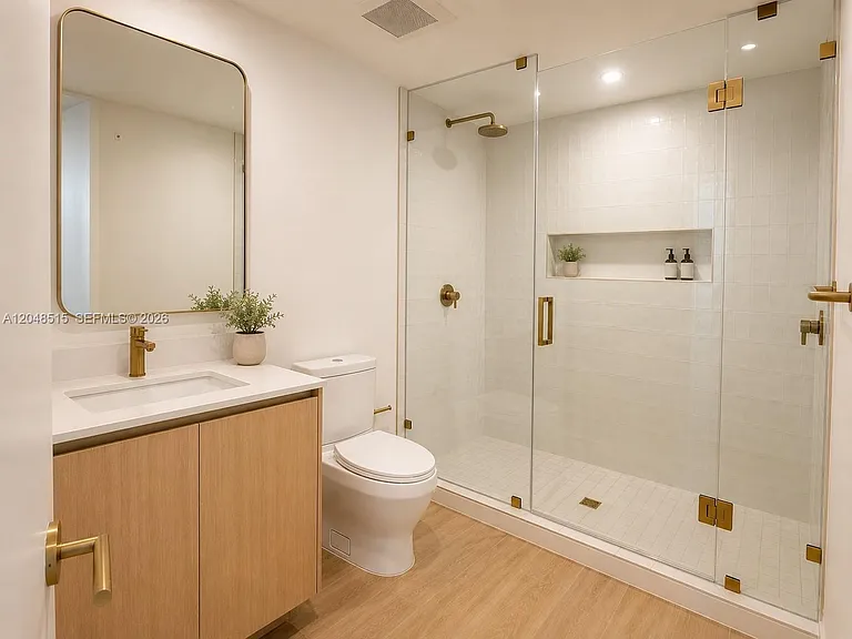 90 NE 32nd St #814 — Photo 16