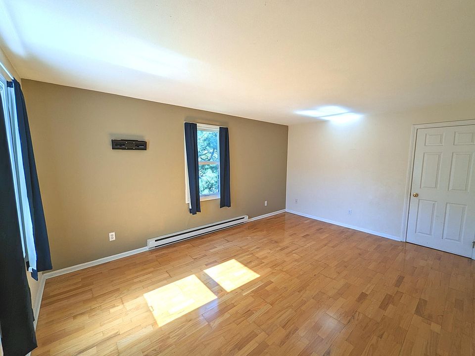 1st image of 641 S Washington St APT 17