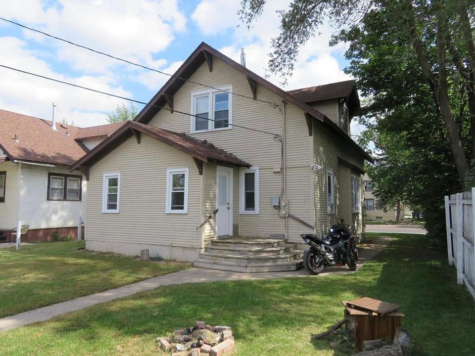 2nd image of 728 Washington Memorial Dr