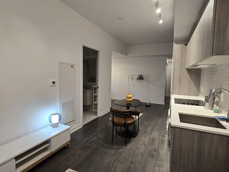 3 Gloucester St #512 — Photo 29