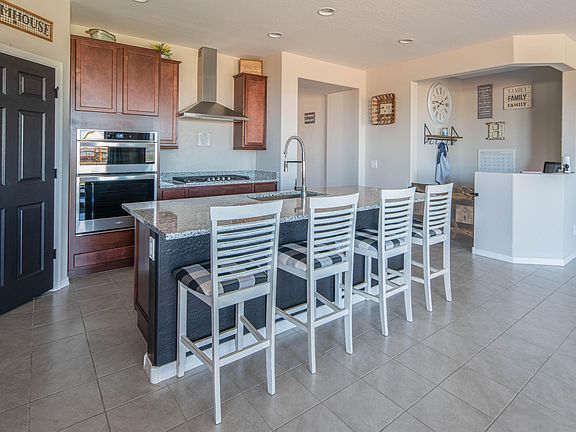 4th image of 26068 W Quail Ave