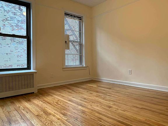 4th image of 190 Waverly Pl #5F