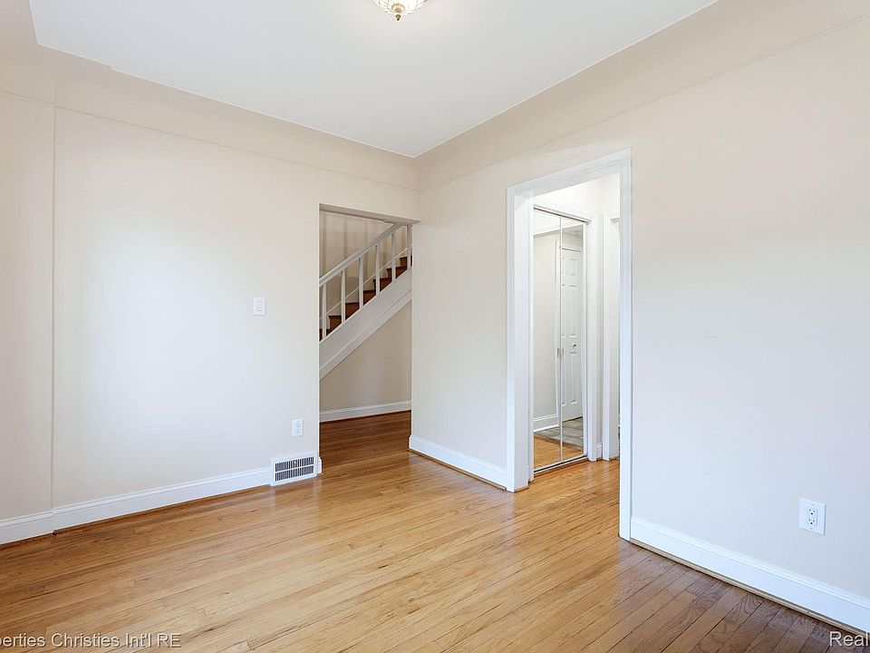 321 Fisher Ct, photo 16