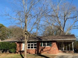 305 N Jeff Davis Dr, Fayetteville, GA 30214
