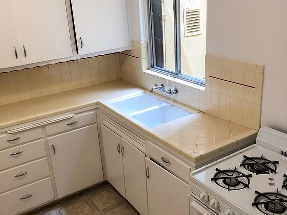 4th image of 1450 7th Ave #1