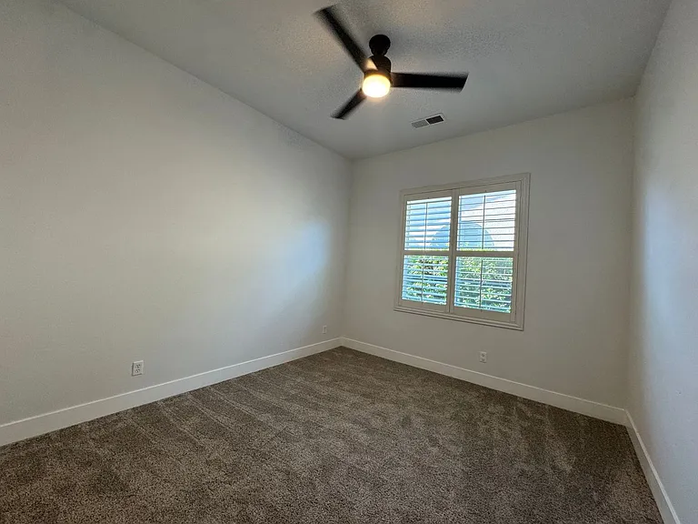 4133 N Morro Bay — Photo 20