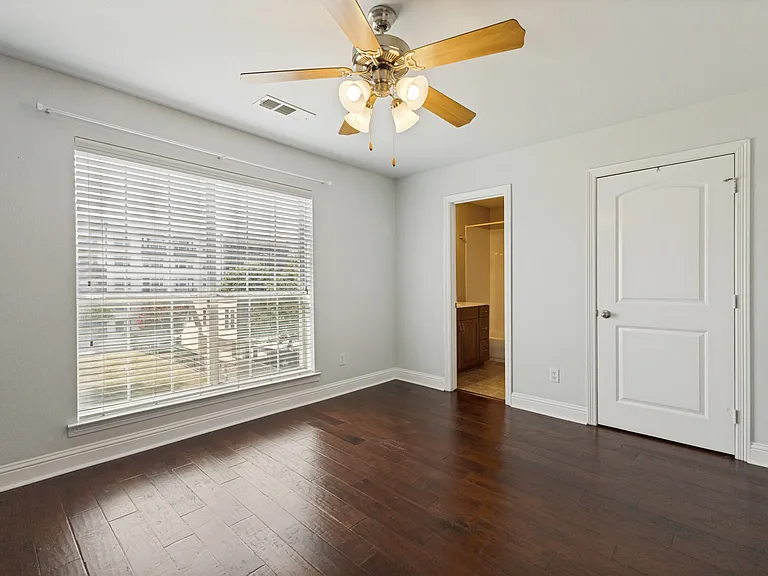 4002 Brownstone Ct — Photo 16
