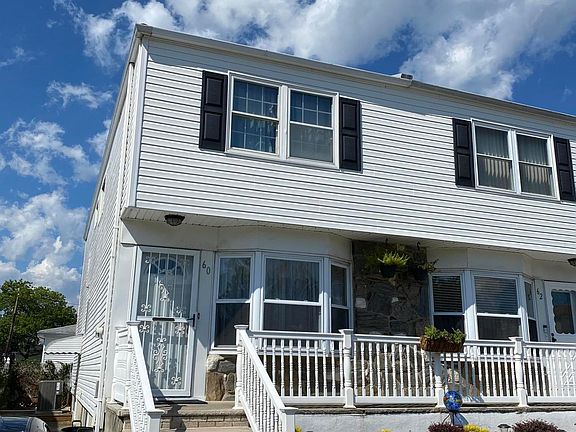 2nd image of 60 Mulberry Cir