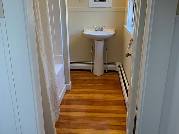 4th image of 205 Standish Ave Floor 2