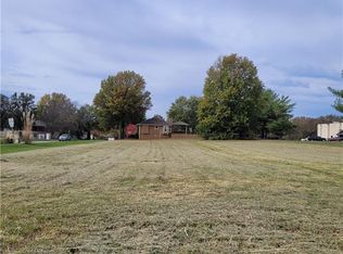 701 SW Southgate Dr, Blue Springs, MO 64015