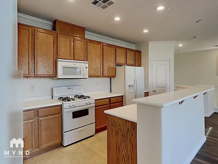 495 Westminster Hall Ave #103 — Photo 22
