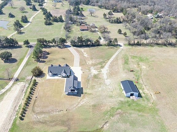 3rd image of 6724 Clearwater Ranch Rd