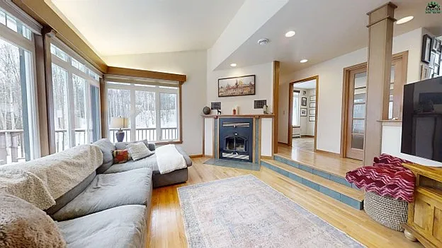 820 Merlin Ln — Photo 5
