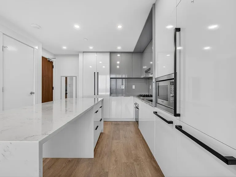 4711 Hazel St #3410 — Photo 4