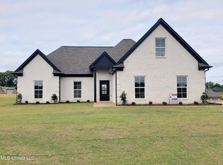 113 Honor Cv, Senatobia, MS 38668