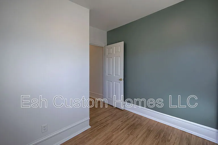227 S Ann St — Photo 23
