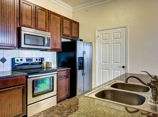 600 Wiltshire Dr, Hutto, TX 78634