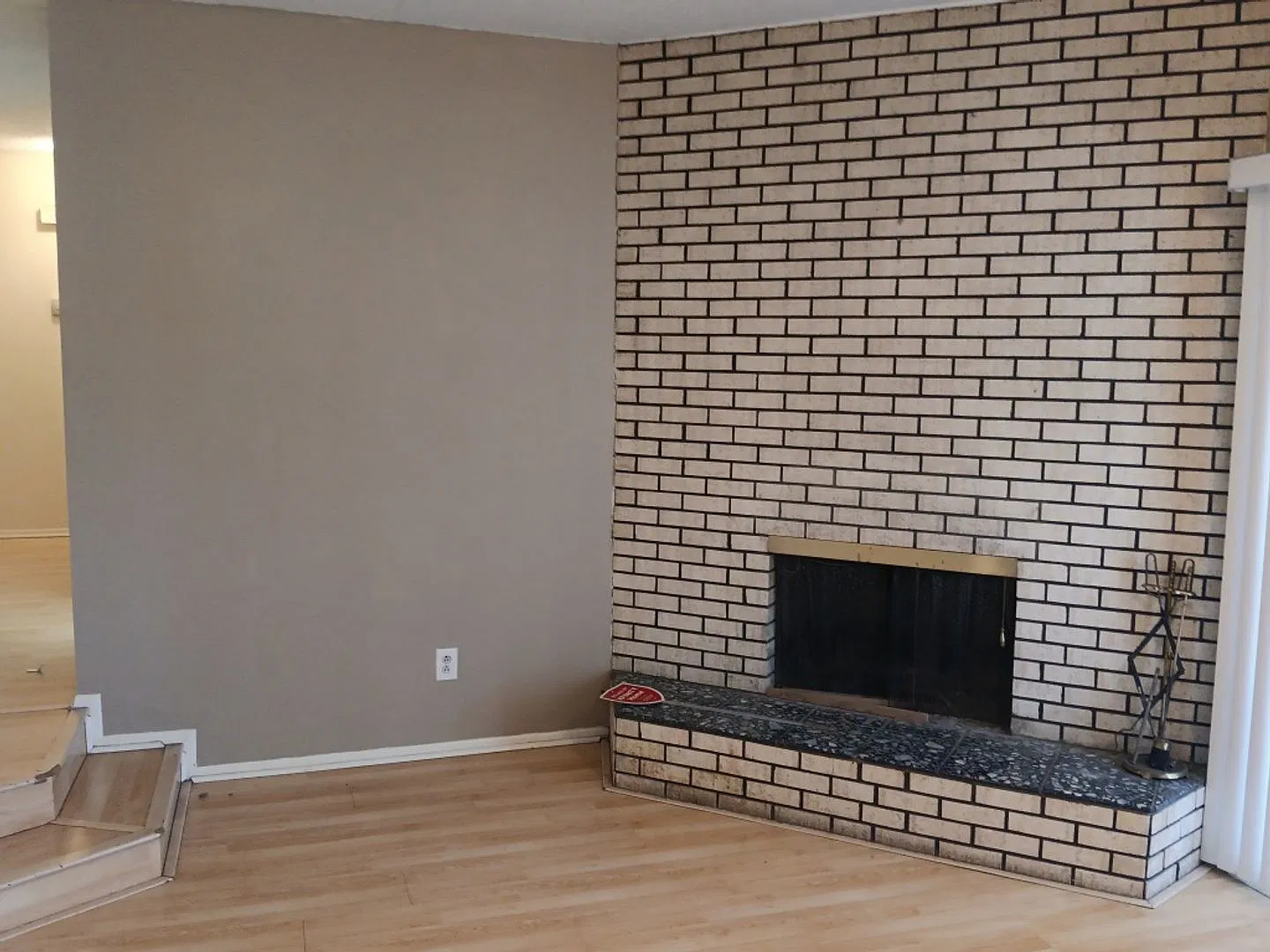 Cozy 4-Bedroom, 2-Bathroom Home! Showings Available Now — Photo 3