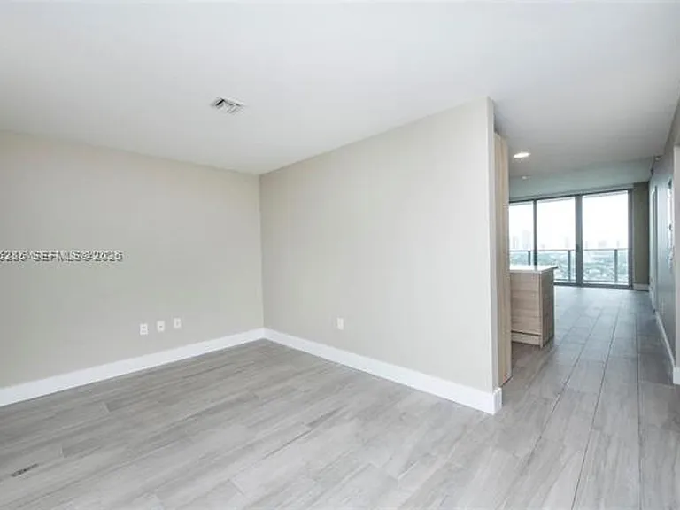 16385 Biscayne Blvd #2616 — Photo 3