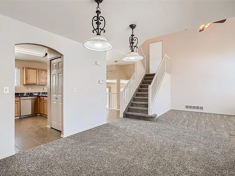 11640 Elizabeth Pl — Photo 5
