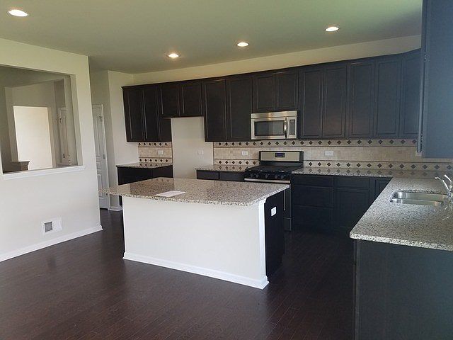 2nd image of 3443 Birch Ln