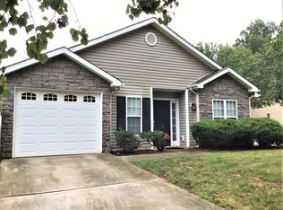 196 Cameron Way Cir, Winston Salem, NC 27103