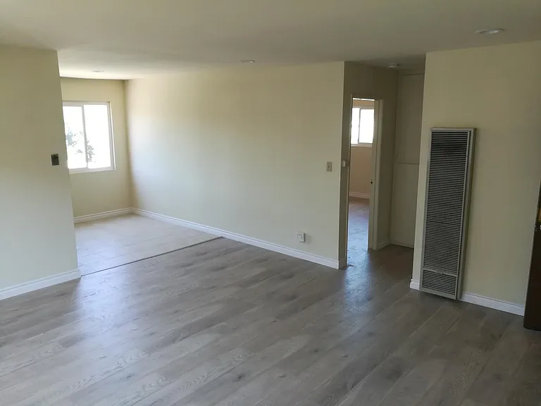 325 W Norwood Pl #C — Photo 1