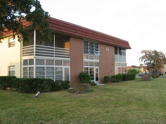 1st image of 63 Woodland Dr
