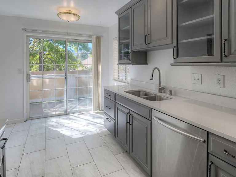 6024 Conness Way — Photo 19