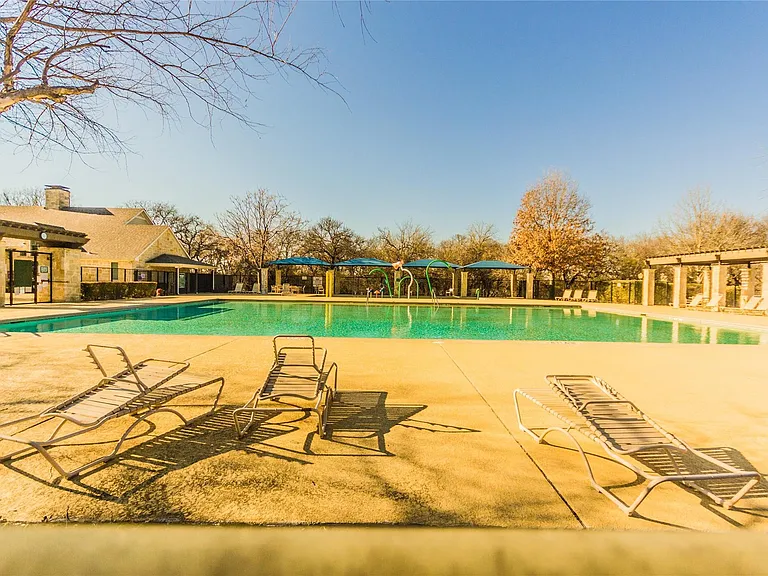 900 Lake Cypress Ln — Photo 14