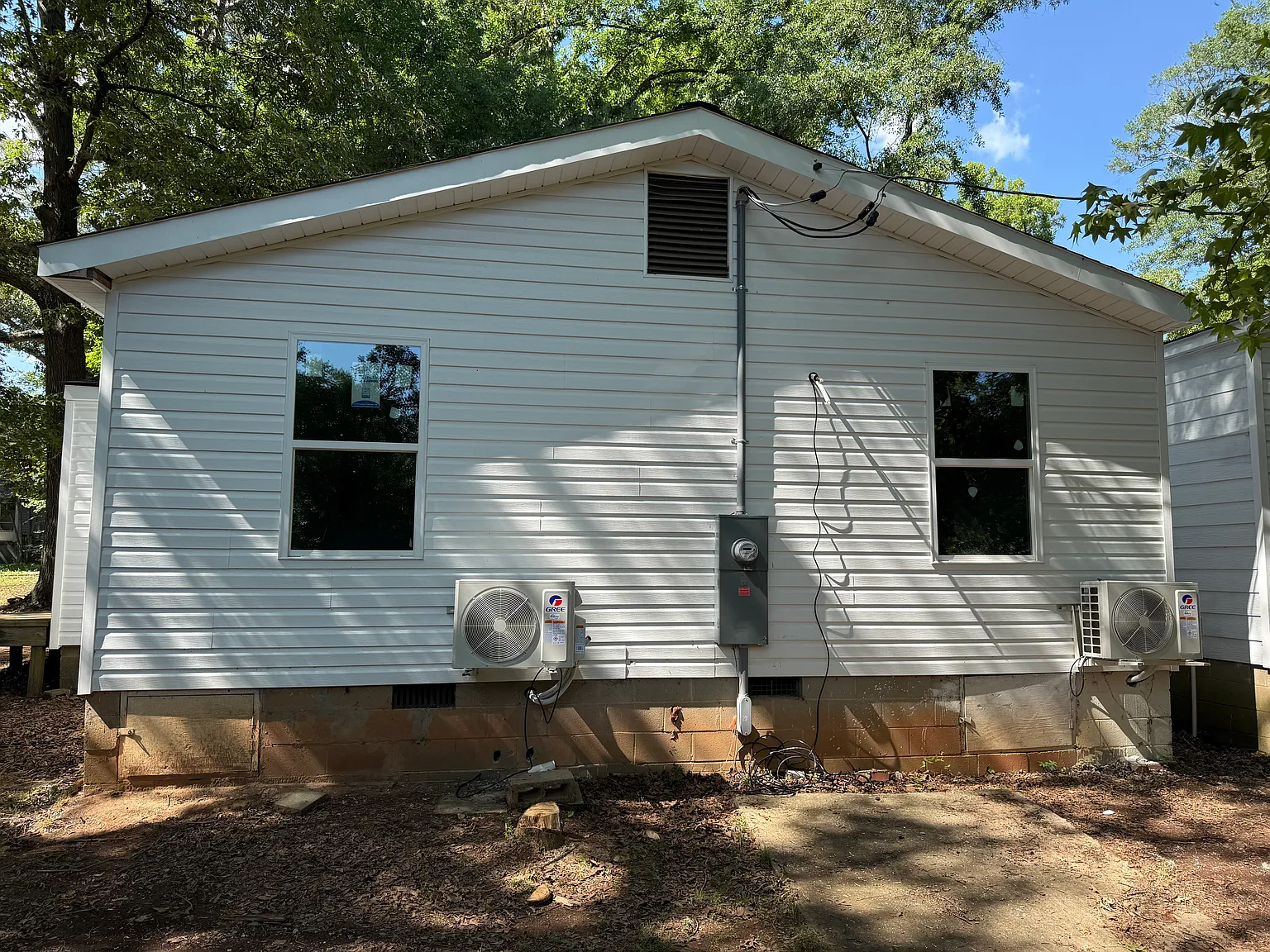 4 bed, 1070 sqft, $1,800 — Photo 2