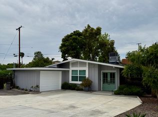 950 Crescent Dr #A, Vista, CA 92084