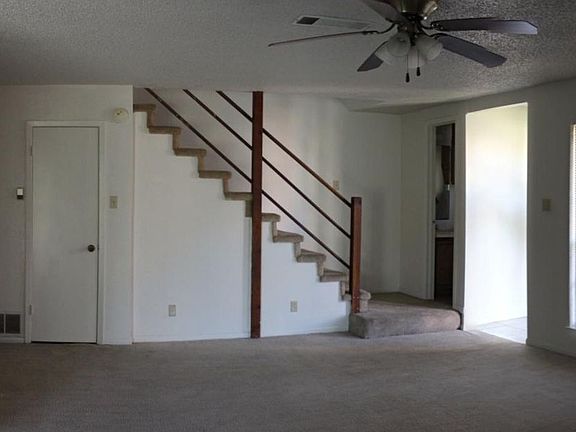 4th image of 1704 Bundrant Dr APT B
