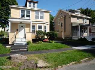 1084 Keyes Ave, Schenectady, NY 12309
