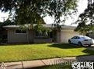 5032 E Thirteen Mile Rd, Warren, MI 48092