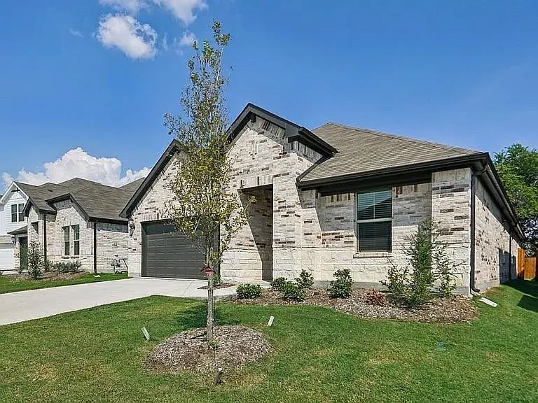Building Photo - 1019 Emberwood Dr