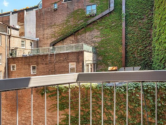 5th image of 184 Thompson St APT 2C