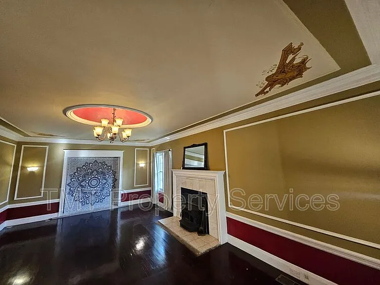 1214 N Pershing Ave — Photo 75